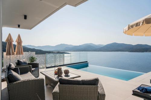 Alexandria Seaside Luxury Villas in Kriaritsi