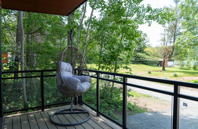 Algonquin's Edge Resort | Waterview 1