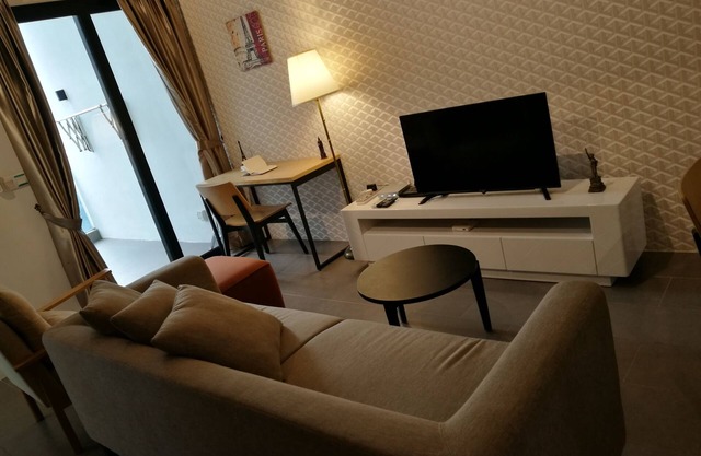 Alila/KL Sentral/Bangsar/Mid Valley/3brd [2 to 9 pax] 2 min walk to LRT