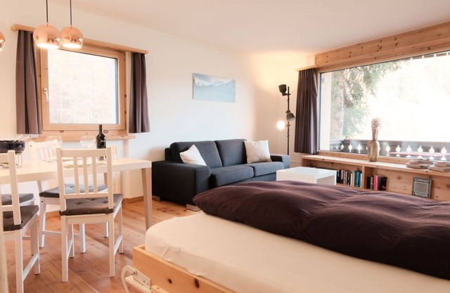 Allegra and welcome to the vacation apartment Chasa Minschuns 4