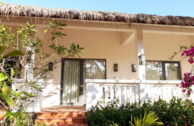 ALLEZBOO HOMESTAY-FRENCH COLONIAL-STYLE RESORT