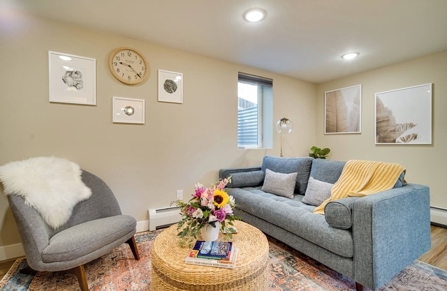 Alluring Anchorage Apt - Walk to Coastal Trl!