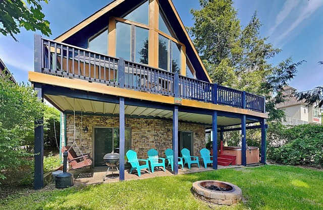 Almost Paradise | Lakefront + Spectacular Views!
