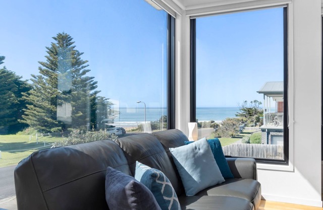 Alpha Centauri - Harbour and golf course location