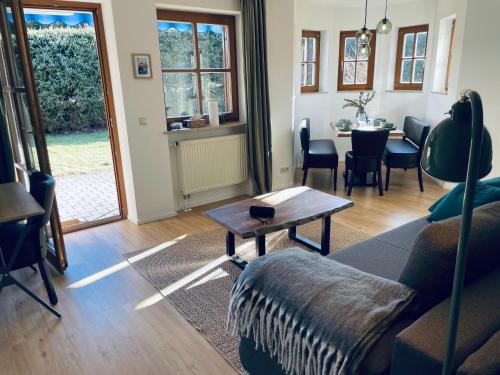 Alpine Gemütlichkeit für 4 mit großer Sonnenterrasse