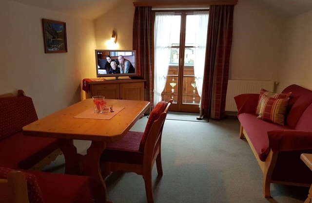 Alpspitze for 3 persons and view to the Zugspitze