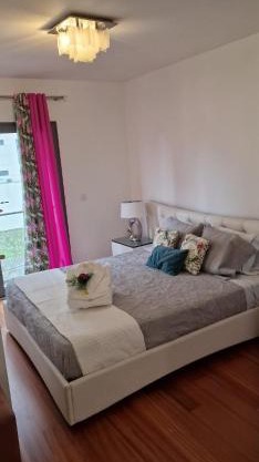 Alto dos Moinhos Apartment