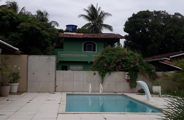 Alugo Casa Temporada com 3 Suítes e 2 Quartos Solteiro