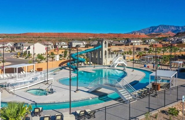 Always the Weekend: Pool, Lazy River, Waterslide