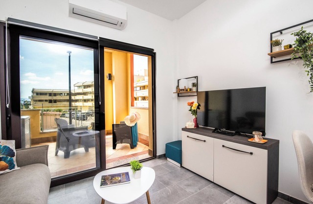 Always Traveling Near The City Center, Olbia, Italy