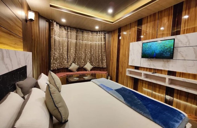 Amar Homestay - A Roadside Haven