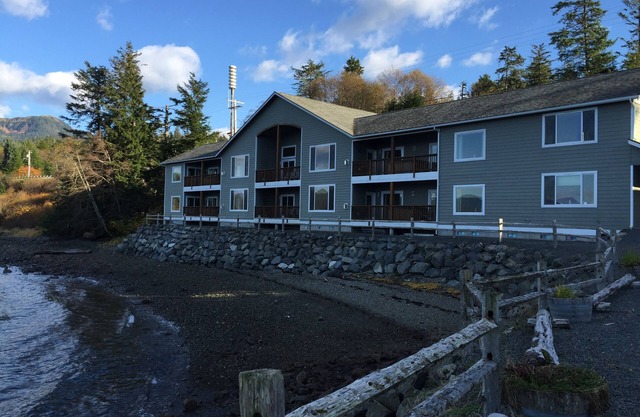 Amazing 3 bedroom condo with beautiful ocean views out of every room!