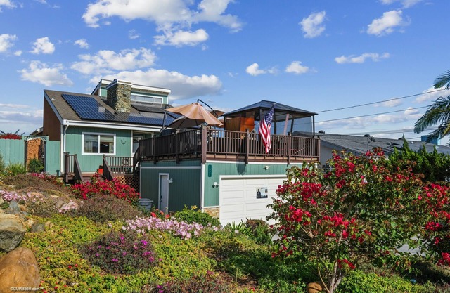 Amazing 4 BDRM 2 Bath Home With Breathtaking Views!