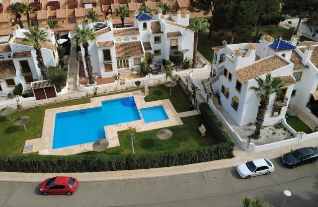 Amazing 6 bed Townhouse Villa Valencia
