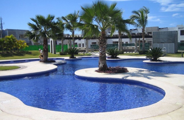 Amazing big and beautiful house - 4 streets from the beach