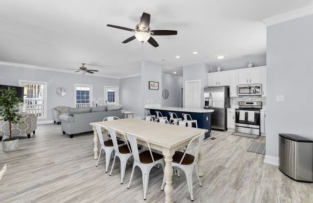 Amazing Channel Retreat Private Heated Pool Luxury Outdoor Living & Pet Friendly
