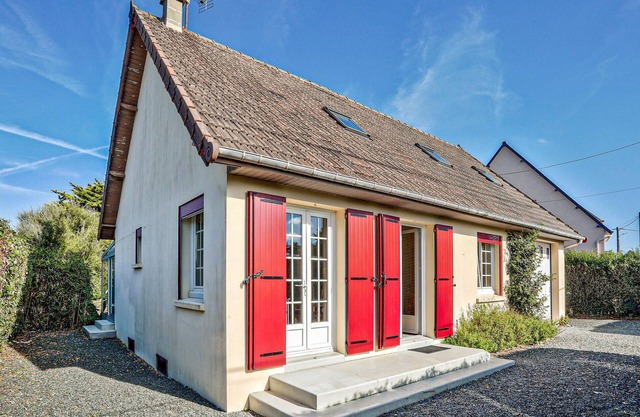 Amazing home in Anneville sur Mer