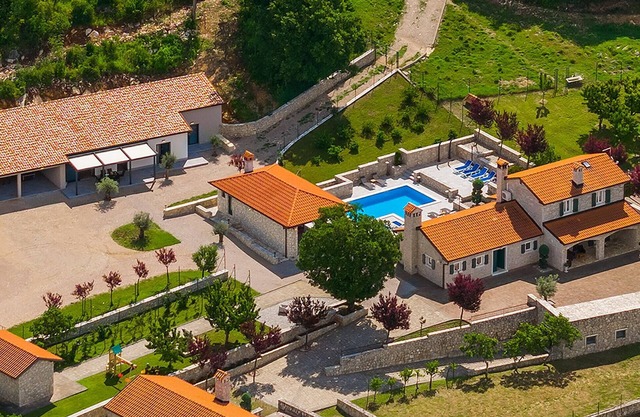 Amazing home in Krsan