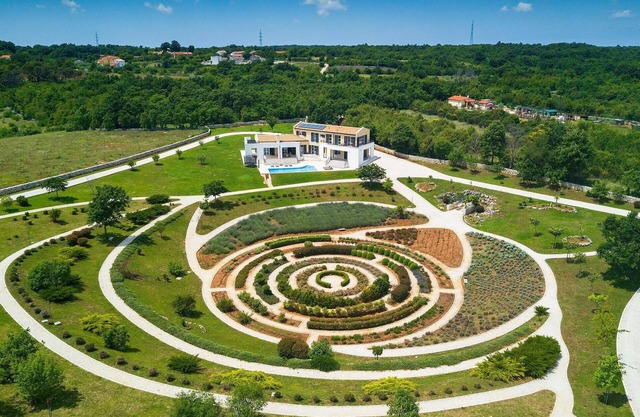 Amazing home in Marcana