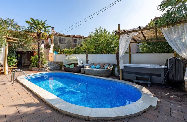 Amazing home in Polje