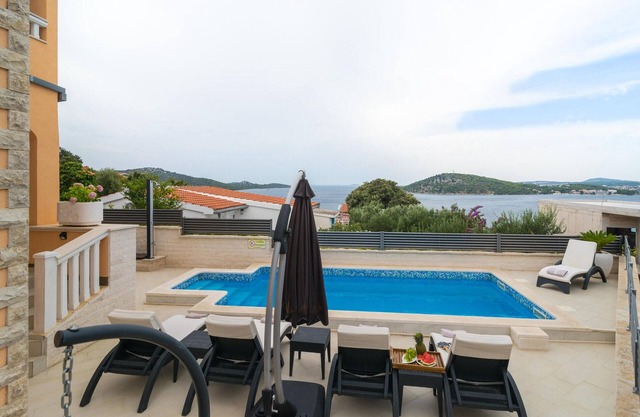 Amazing home in Razanj