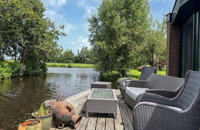 Amazing home in Stolwijk with house sea view