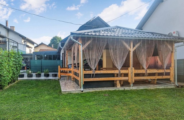 Amazing home in Velika Mlaka with WiFi