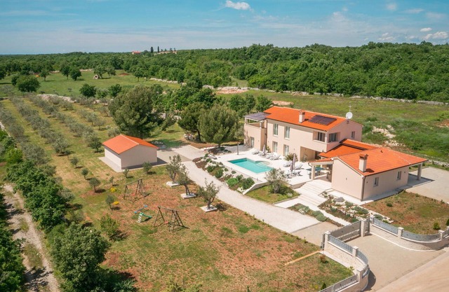 Amazing home in Vodnjan with sauna