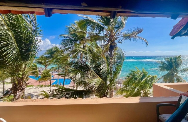 Amazing Sea Views, 2 Large Terraces w Hammocks, King Bed