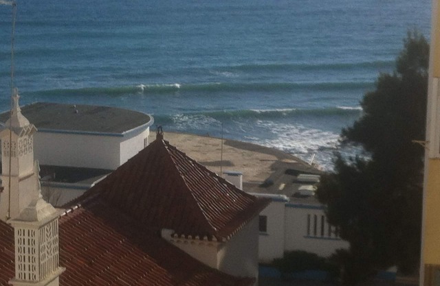 Amazing sea view from the balcony and bedroom. H