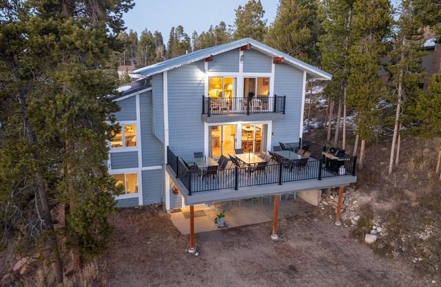 Amazing Views! 300 yds to Lake, RV/Trailer Parking