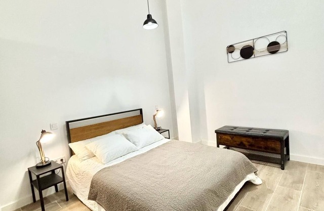 AMCH Hospedaje Renfe Asamblea de Madrid 01