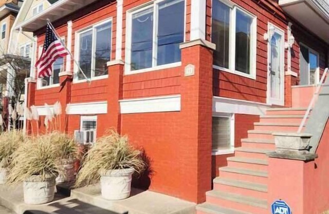 American Adventure AC family beach home