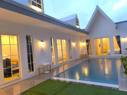 Americana Villa Private Pool