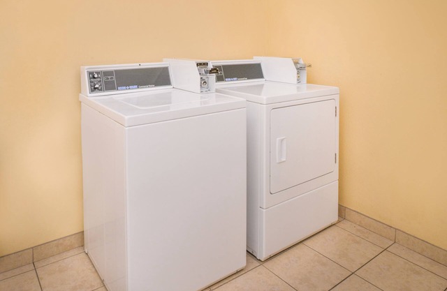Americas Best Value Inn & Suites Livingston