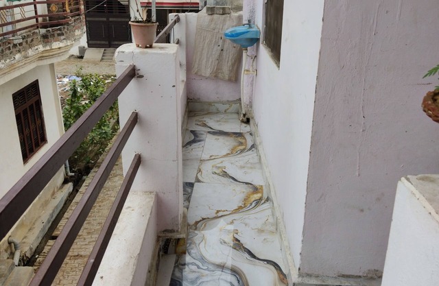 Amit villanPeaceful 2-bedroom bungalow in Prayagraj with mobile WiFi access