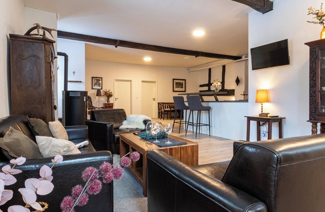 An authentic and characterful renovated vacation home near Winterberg.