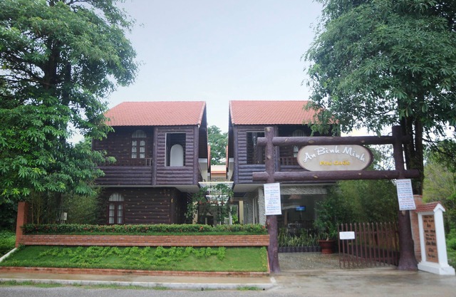 An Binh Minh Villa and Wooden Handcrafts