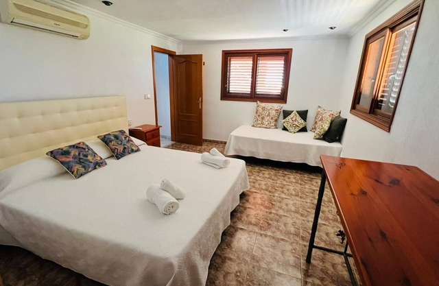 An Oasis at your finger tips! 3 min away from the nearest aqua -zoo park