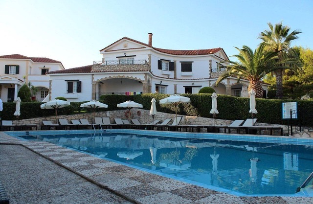 Anagenessis village hotel