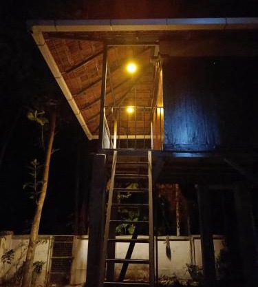 Anandam Woods - A Heritage single Room for couple-small family