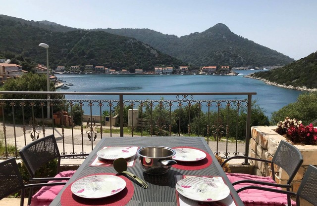 Ankora Apartment B in Zaklopatica, Lastovo