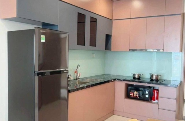 Anna's nice and warm 2 BR with lake view - Vinhomes Ocean Park