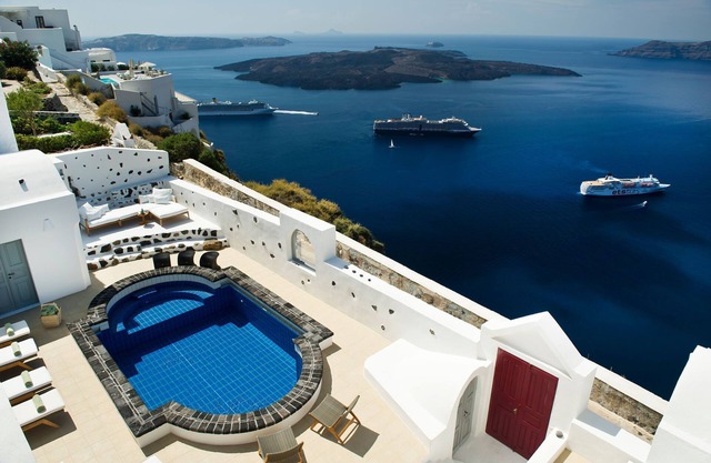 Antelmi luxury Private Villa On The Caldera Cliff In Firostefani-Fira Santorini