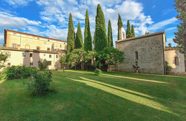 ANTICO BRUNELLO - Eleven Bedroom Resort, Sleeps 22