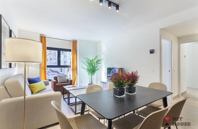 Antonio Lopez VII apartment in Madrid