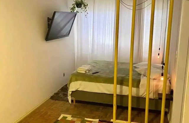 Ap. CompletinhoL Cond fechado, Bem localiz. PUC-RS