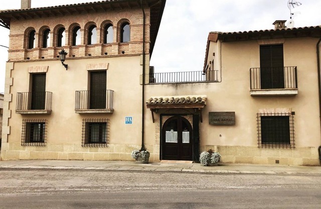 AparHotel Casa Arnal