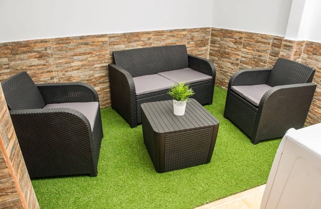 Apartament near the beach with pool and WIFI (E)