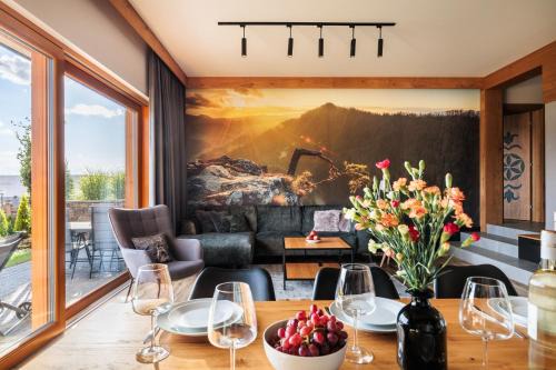 Apartament z Prywatną Sauną - '10 Jezioro Czorsztyńskie - by Upstairs